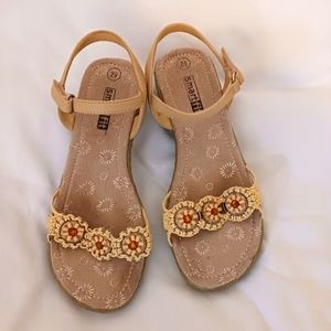 Smart Fit low wedge sandals